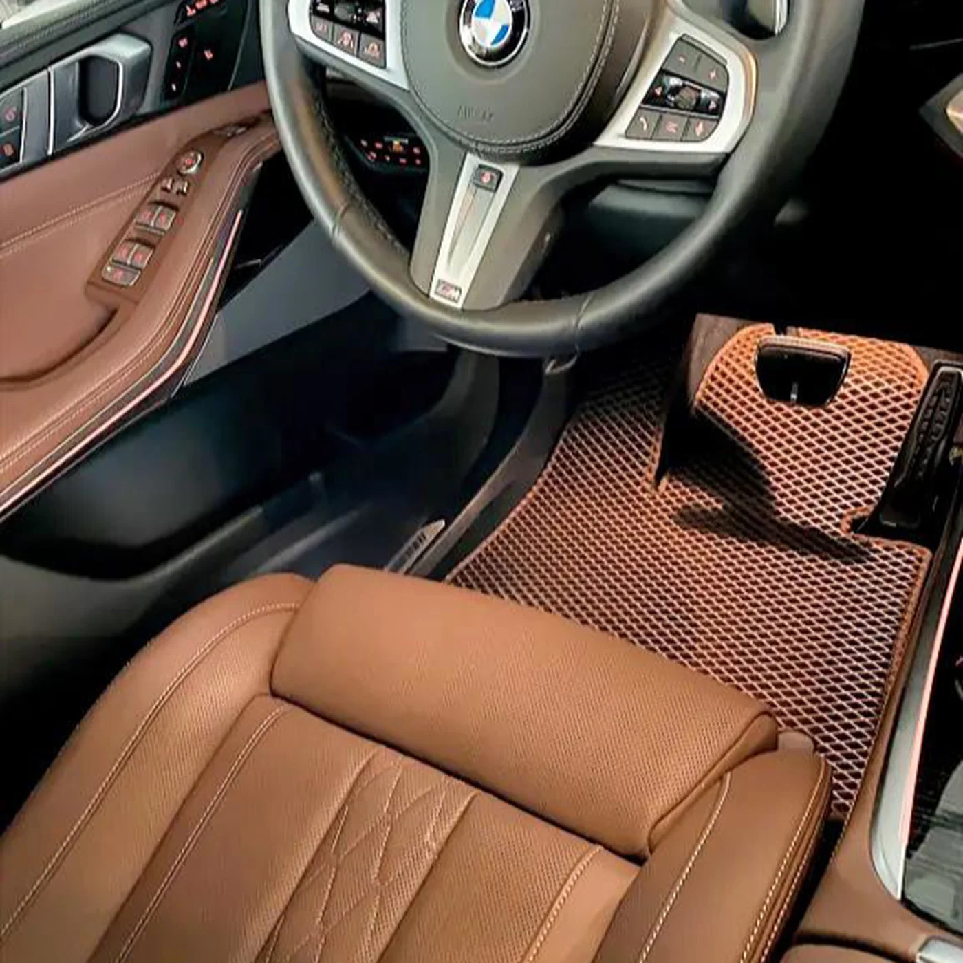 Covorașe auto EVA maro pentru BMW — locul șoferului cu volan M